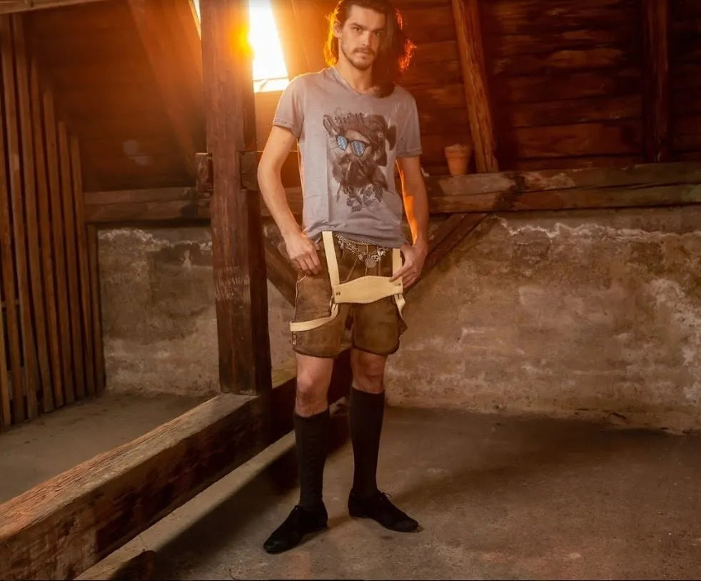 Lederhosen-Men-Huge-Model