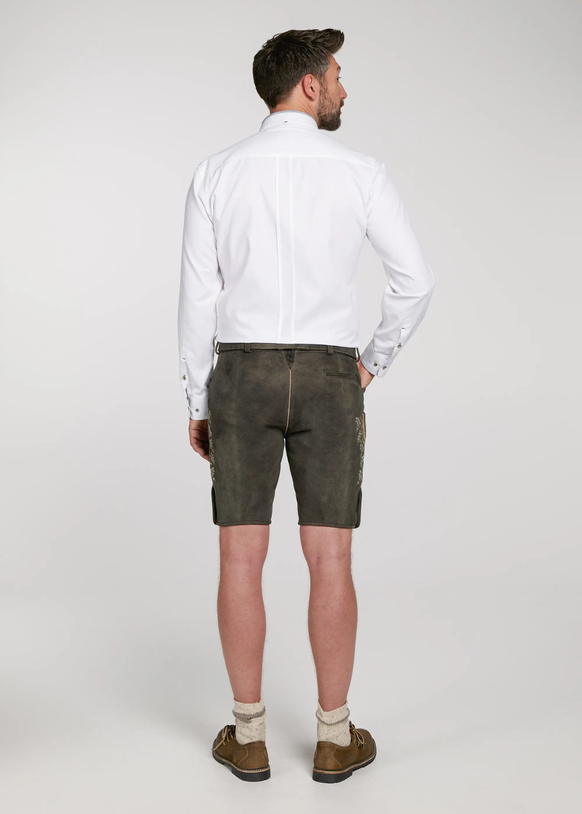 Lederhosen-Men-Werfen-Back